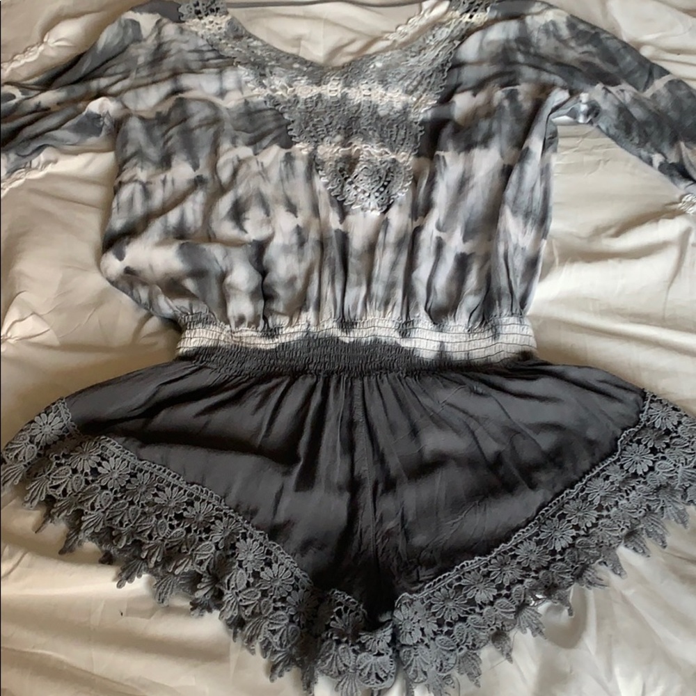 Romper - Picture 2 of 6